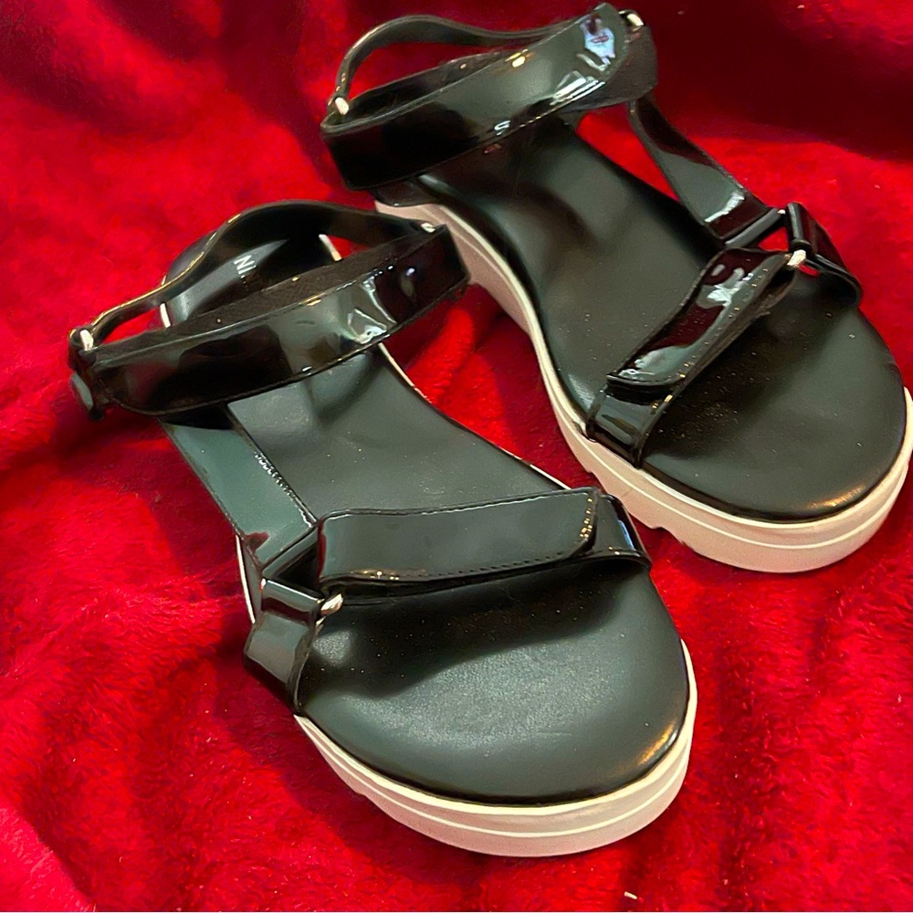 Nine West patent sandals size 8.5 NWOT